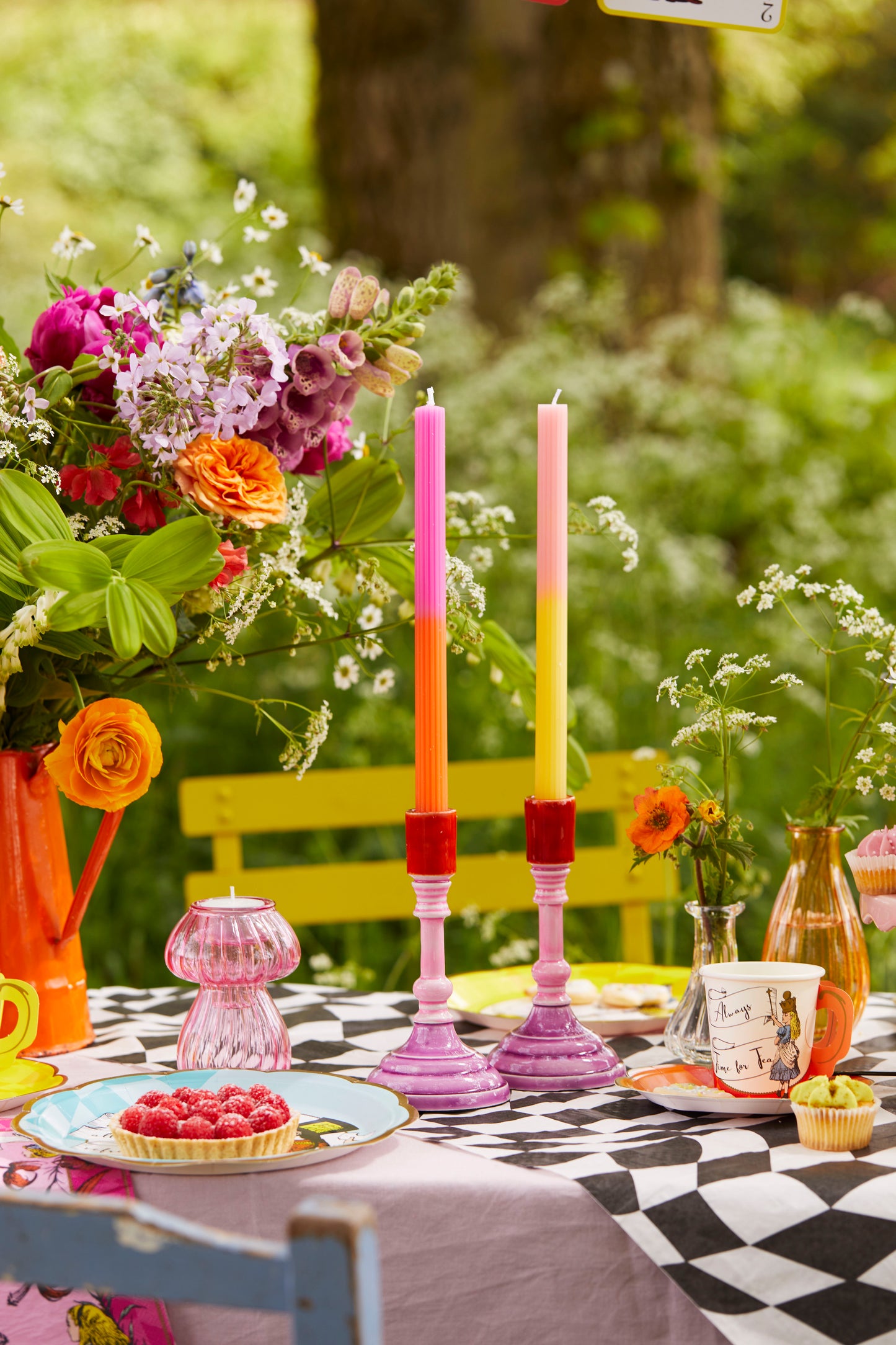 أطباق ورقية زرقاء Alice in Wonderland 12 قطعة